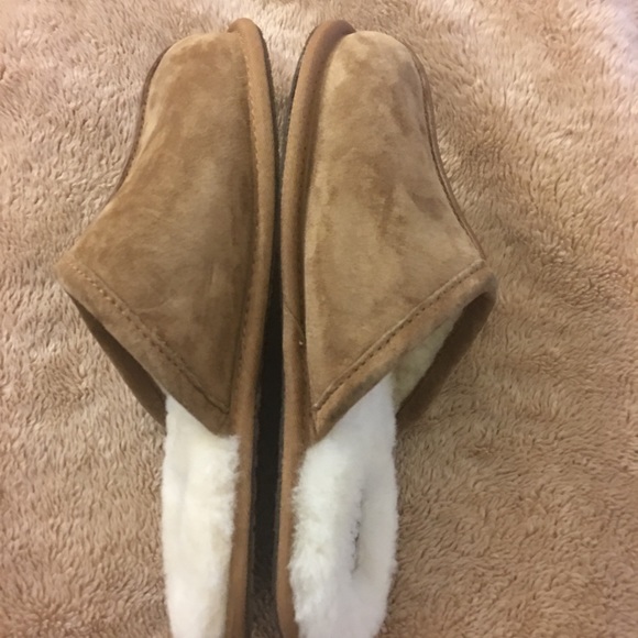 Ugg - Picture 3 of 7